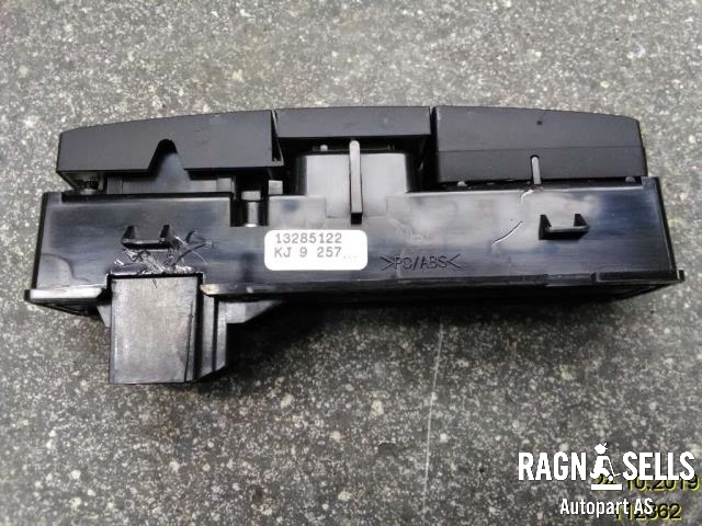 Bryter nødblink til Opel Astra J 2010-2015 (1240310|13285122|)