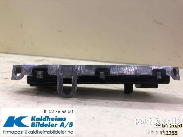 Antenne forsterker til Audi A4 2007-2014 (Type IV) (B8) (B8) (8K5035225AC|7617310177)
