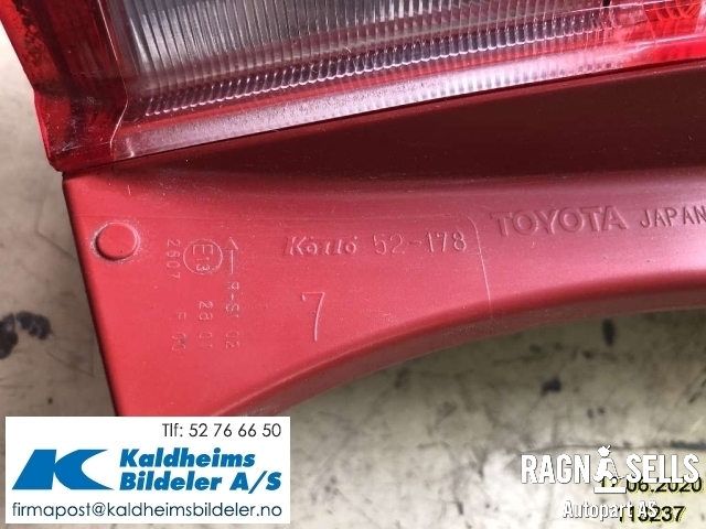 Baklykt venstre til Toyota Urban Cruiser 2009-2014  (52178|8156252600)