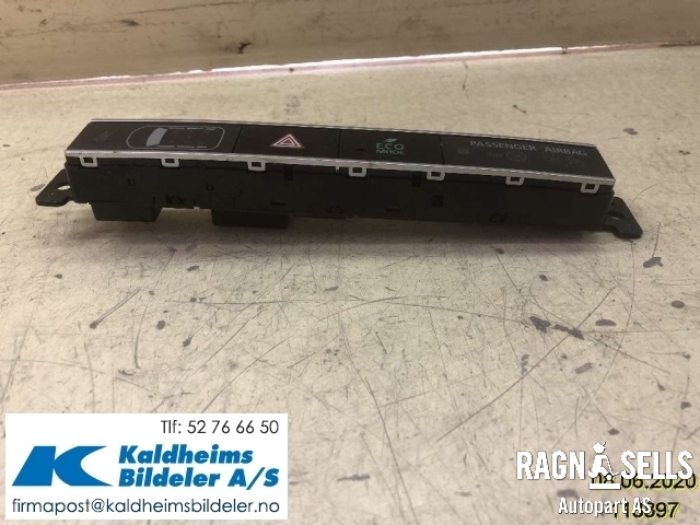Bryter nødblink til Mitsubishi Outlander 2015-->> (Type III, Fase 2)  (8002C642|)