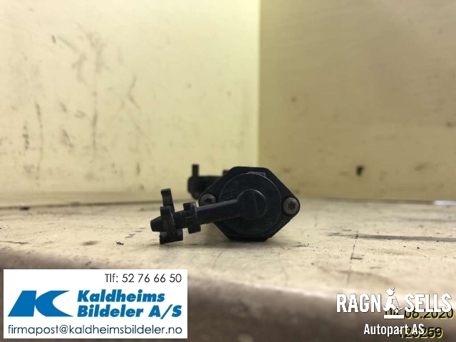 Lyktespylerdyse til Ford C-Max 2010-2015 (Type II, Fase 1)  (3501005622308457|AM51-13L015-AA|)