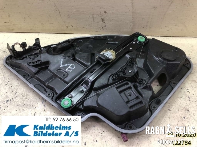 Ruteheis til Mercedes C-Klasse 2014-2018 (Fase 1) (W205) (W205) (A2055409006)
