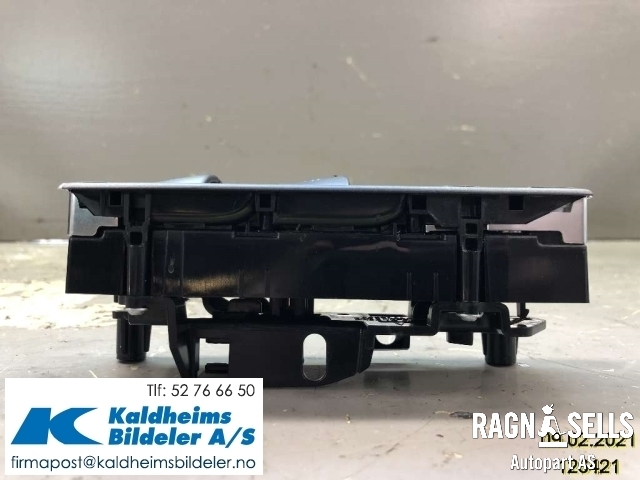 Bryter ruteheis førerdørspanel til Tesla Model X 2016-->> (|DCA2049055402|3OSLK10021551)