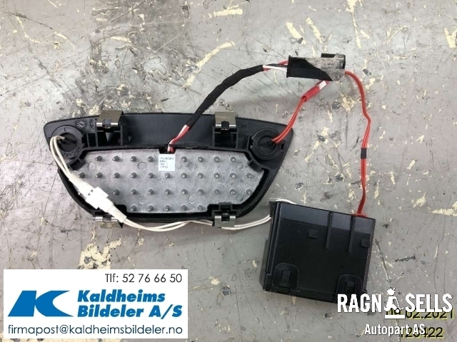 Taklyspanel til Tesla Model X 2016-->>  (1047364-00-C|AG155014BKA|4M5425TCB)