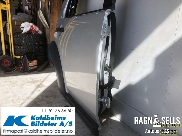 Dør høyre bak til Land Rover Discovery 2005-2009 (Type III)  (BFA780100|)