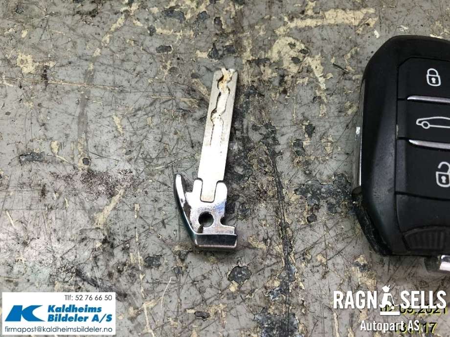 Nøkkel til Peugeot 3008 2016-->> (Type II)  (98 105 588 ZD)