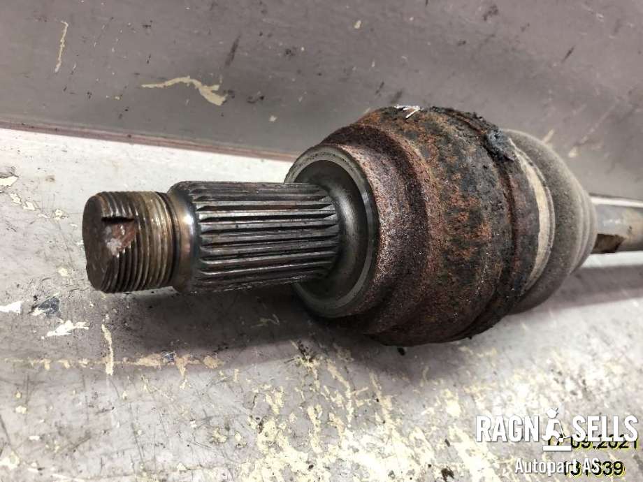 Drivaksel høyre bak, diesel/automat til BMW 5-Serie 2003-2010 (E60/E61) (E60/E61) (33 20 7 572 424)