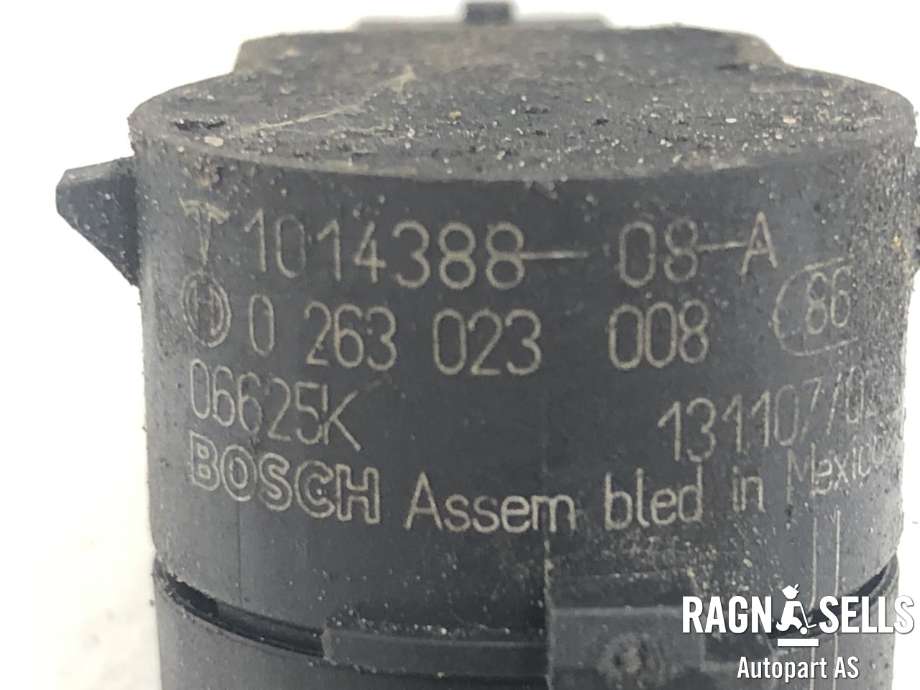 Parkeringssensor foran til Tesla Model S 2013-2016 (Fase 1)  (1014388-01-A|1014388-08-A|0263023008)