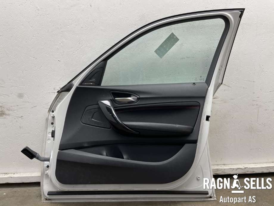 Dør høyre foran til BMW 1-Serie 2011-2015 (Fase 1) (F20/F21) (F20/F21) (41 00 7 284 512|)