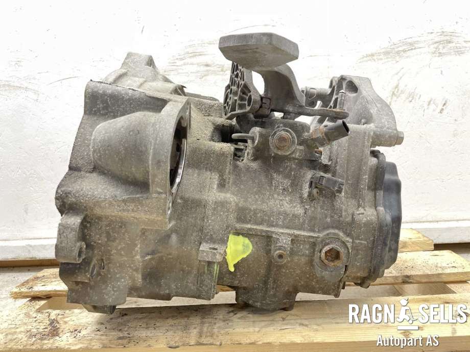 Girkasse manuell til VW Caddy 2015-2020 (Type III, Fase 3)  (0A4 300 050 J|0A4 300 050 JX|QYF)