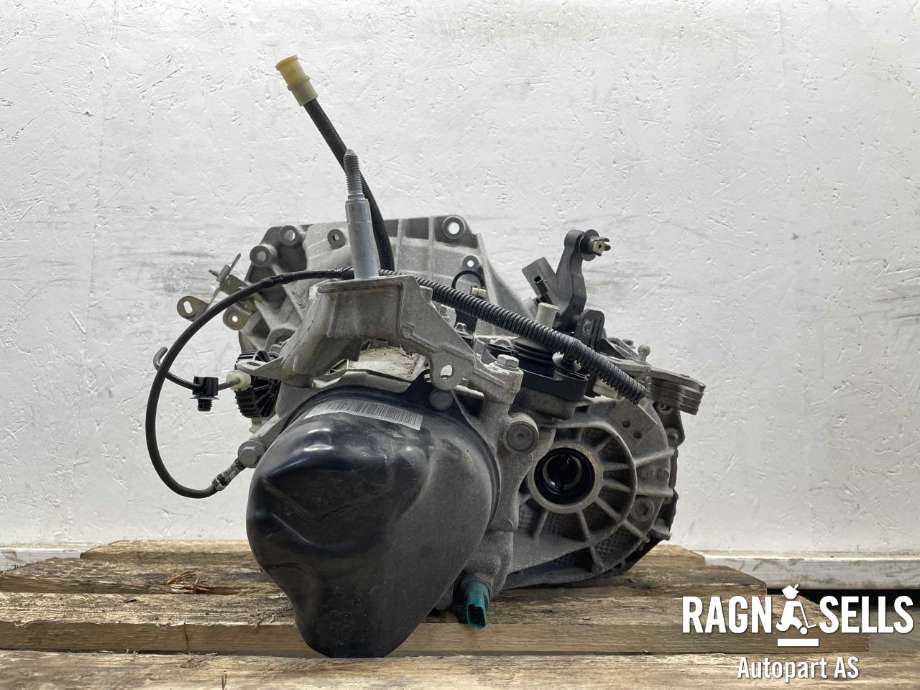 Girkasse manuell til Renault Clio 2016-2019 (Type IV, Fase 2)  (320107568R|)