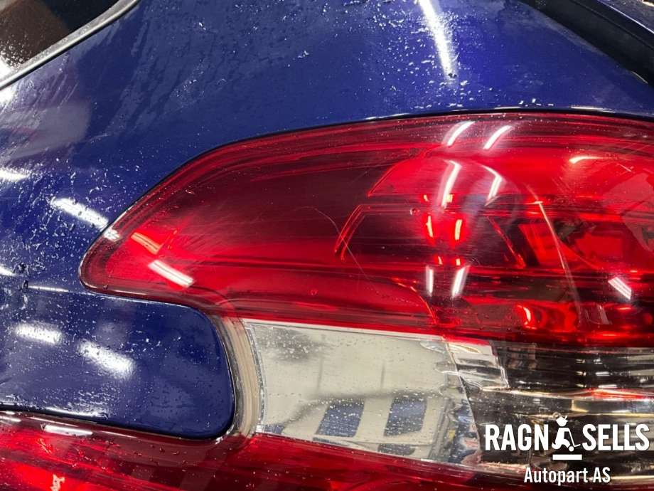 Baklykt venstre til Peugeot 308 2013-2021 (Type II) (96 780 939 80|)