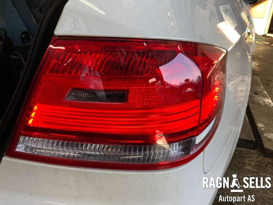 Baklykt høyre ytre til BMW 3-Serie 2005-2011 (E90/E91/E92/E93) (E90/E91/E92/E93) (63 21 7 174 404|)