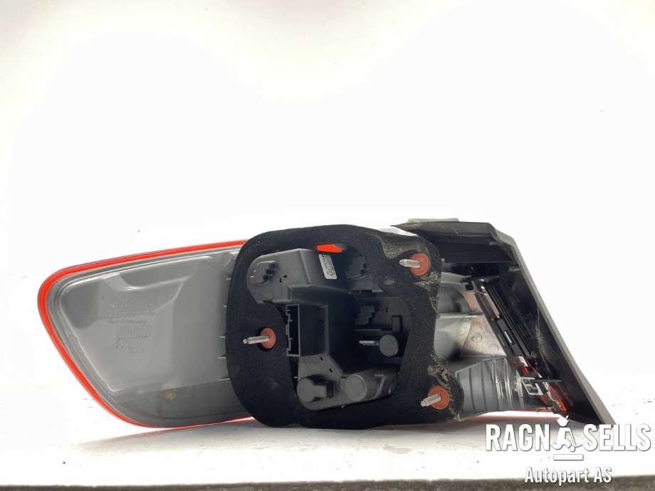 Baklykt høyre ytre til BMW 3-Serie 2005-2011 (E90/E91/E92/E93) (E90/E91/E92/E93) (63 21 7 174 404|)