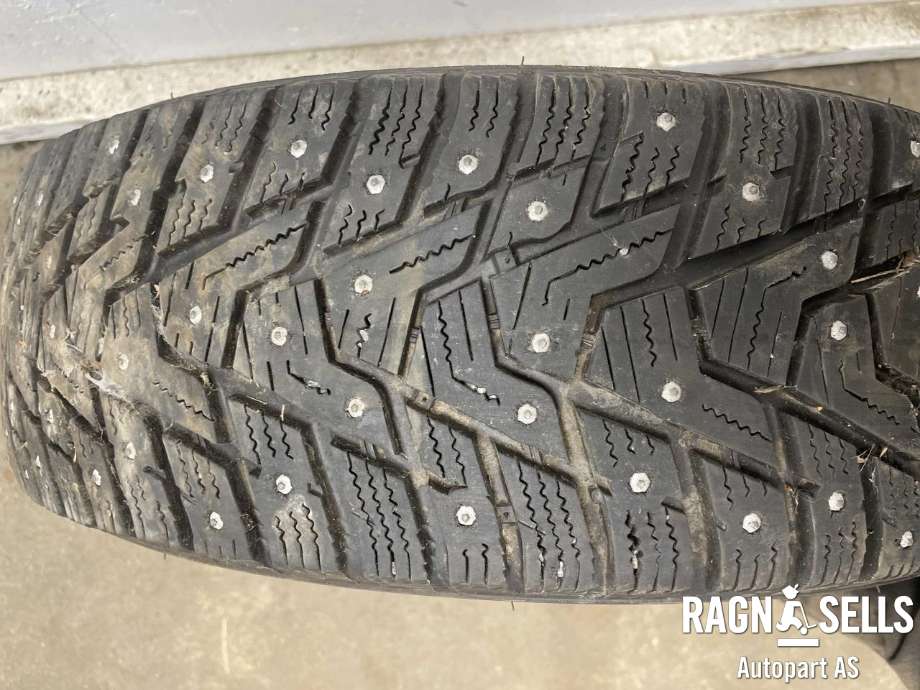 Dekk vinter pigg til Toyota Carina E 1992-1997 (HANKOOK|185/70R14|)