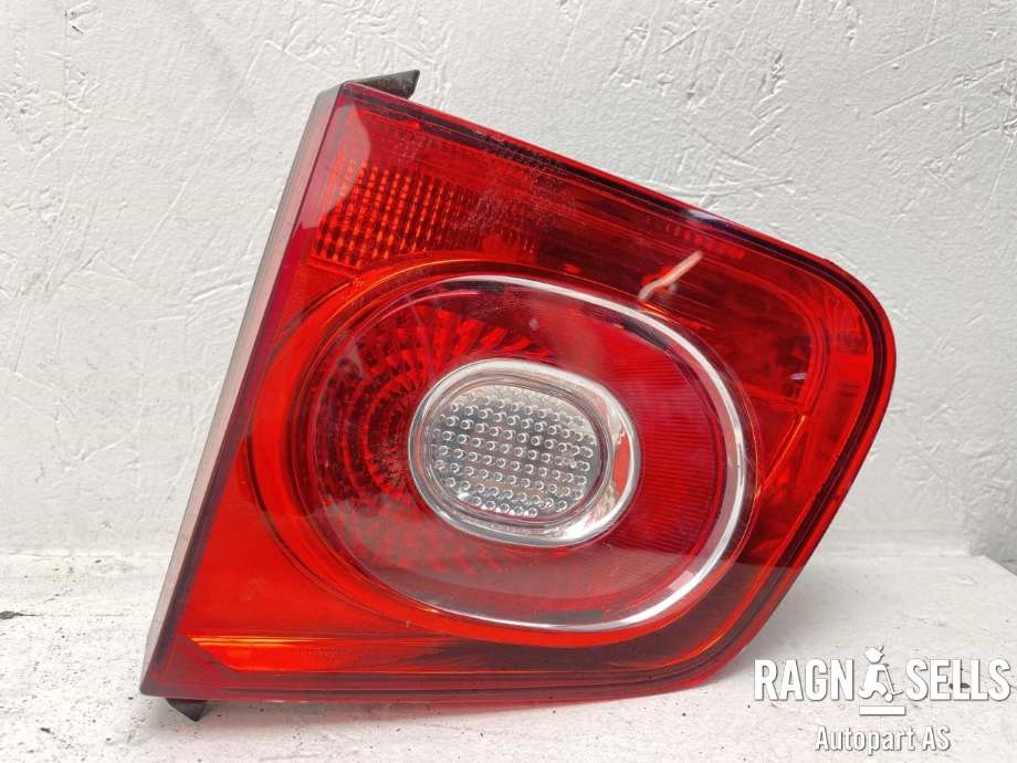 Baklykt høyre indre til VW Tiguan, 2007-2011 (Type I, Fase 1)  (5N0 945 094 B)