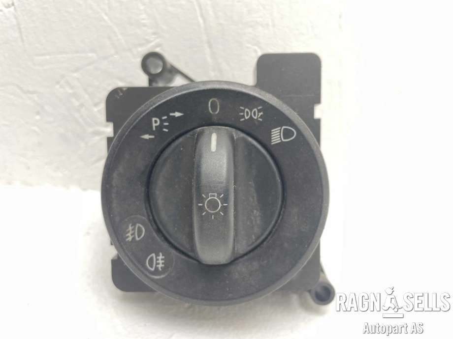 Bryter lys til Mercedes Sprinter 2013-2018 (Fase 2) (906) (906) (A9065450704|1933580|A 906 545 07 04|A 906 905 30 01|)