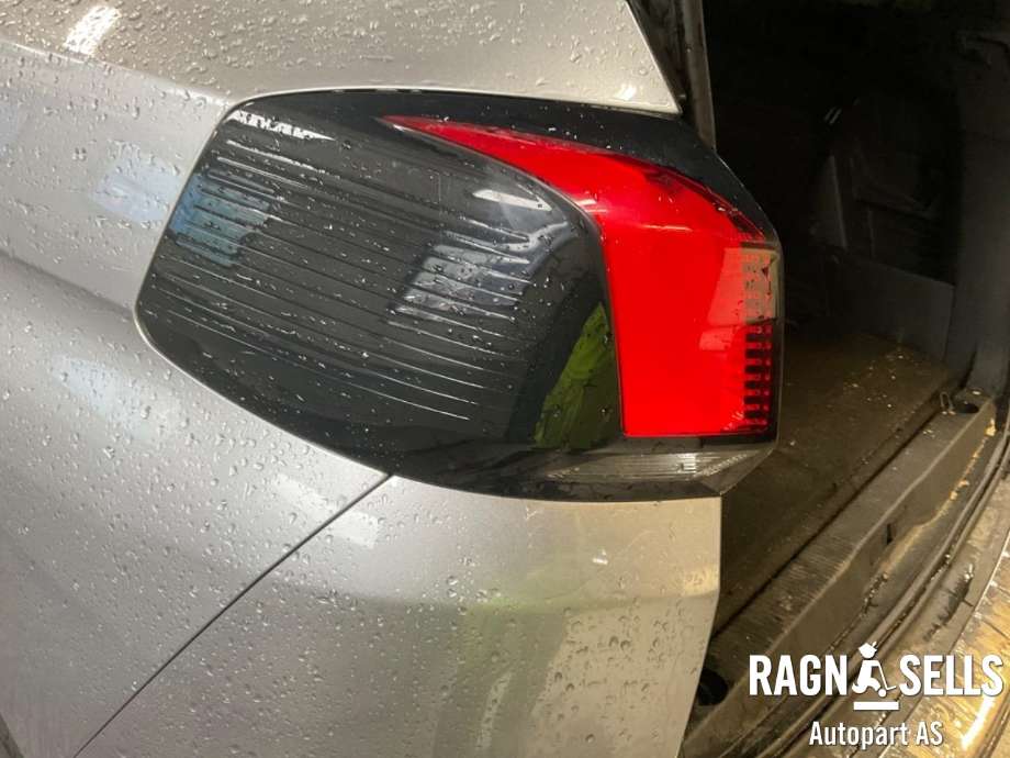 Baklykt venstre ytre til Peugeot 5008 2017-->> (Type II) (98 110 280 80|)