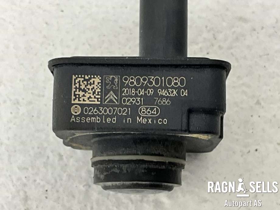 Parkeringskamera bak til Peugeot 5008 2017-->> (Type II) (BOSCH|9809301080|0263007021|)