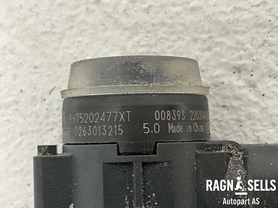 Parkeringssensor foran til Peugeot 5008 2017-->> (Type II) (9675202477XT|0263013215|98 279 173 80|)