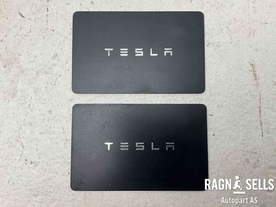Nøkkel til Tesla Model Y, 2021-2024 (Type I)  (1131087-00-G)
