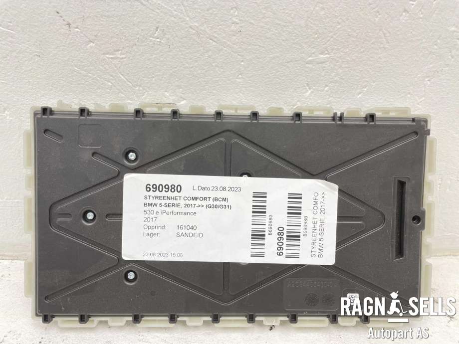 Styreenhet comfort (BCM) til BMW 5-Serie 2017-->> (G30/G31) (G30/G31) (61 35 5 A1F 375|61 35 8 794 954|A2C87722809|61 35 5 A90 8E8)