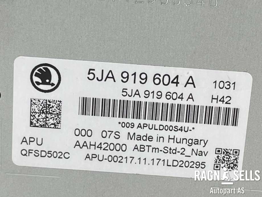 Bilstereo navigasjon til Škoda Rapid 2012-2019  (5JA 919 604 A|)