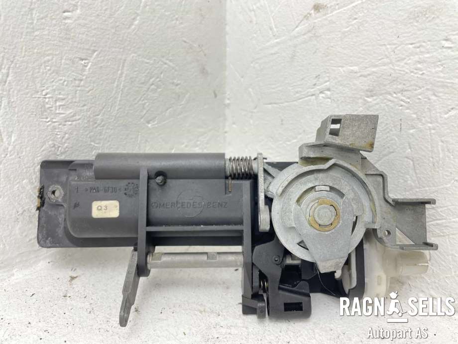 Bakluke/bakdør håndtak til Mercedes SLK 1997-2004 (R170) (R170) (A 170 750 00 93|)