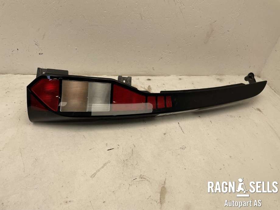 Baklykt høyre til VW Caddy 2020-->> (Type IV) (2K7 945 096|F03804000|)