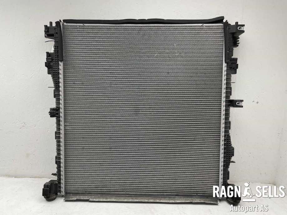 Radiator (automat gir) til Ford Explorer 2020-->>  (L1M3-8005-BF|)