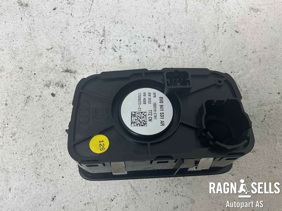 Bryter lys til Audi A3 2016-2020 (Type III, Fase 2)  (8V0941531AR|1503180781|)