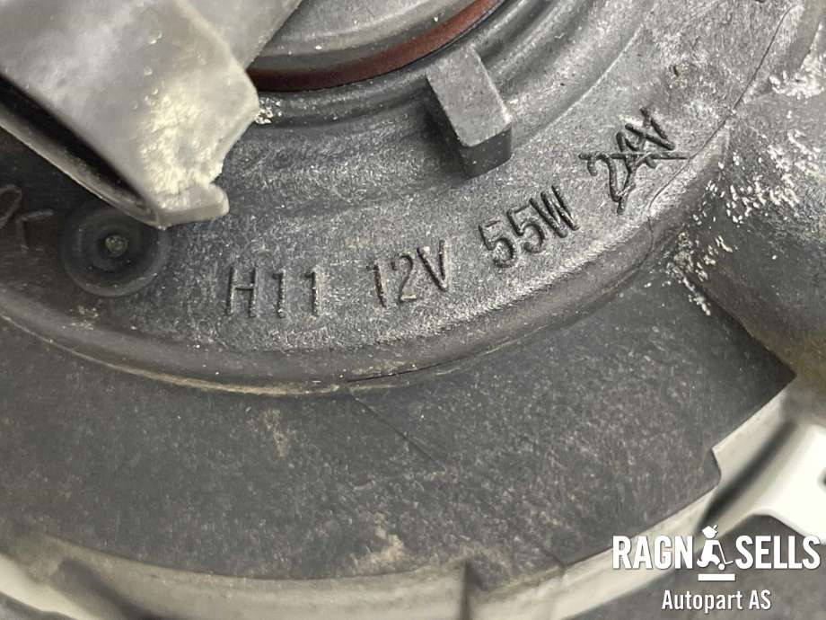 Tåkelykt høyre foran til Mitsubishi Outlander 2007-2010 (Type II, Fase 1) (8321A290|)