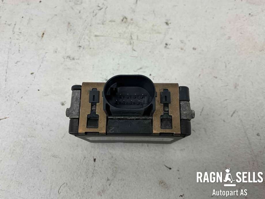 Sensor radar til Jaguar I-PACE 2018-->>  (BOSCH|T2R42879|M9D3-9G768-AE|0203304439)