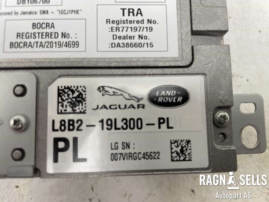 Bilstereo navigasjon til Jaguar I-PACE 2018-->>  (L8B2-19L300-PL|)