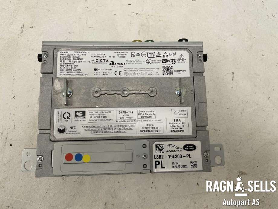 Bilstereo navigasjon til Jaguar I-PACE 2018-->>  (L8B2-19L300-PL|)