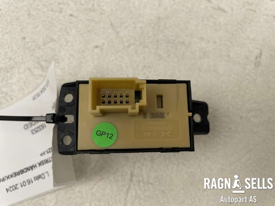 Bryter elektrisk håndbrekk/parkbrems til XPeng P7 2021-->>  (8225005ED2|)