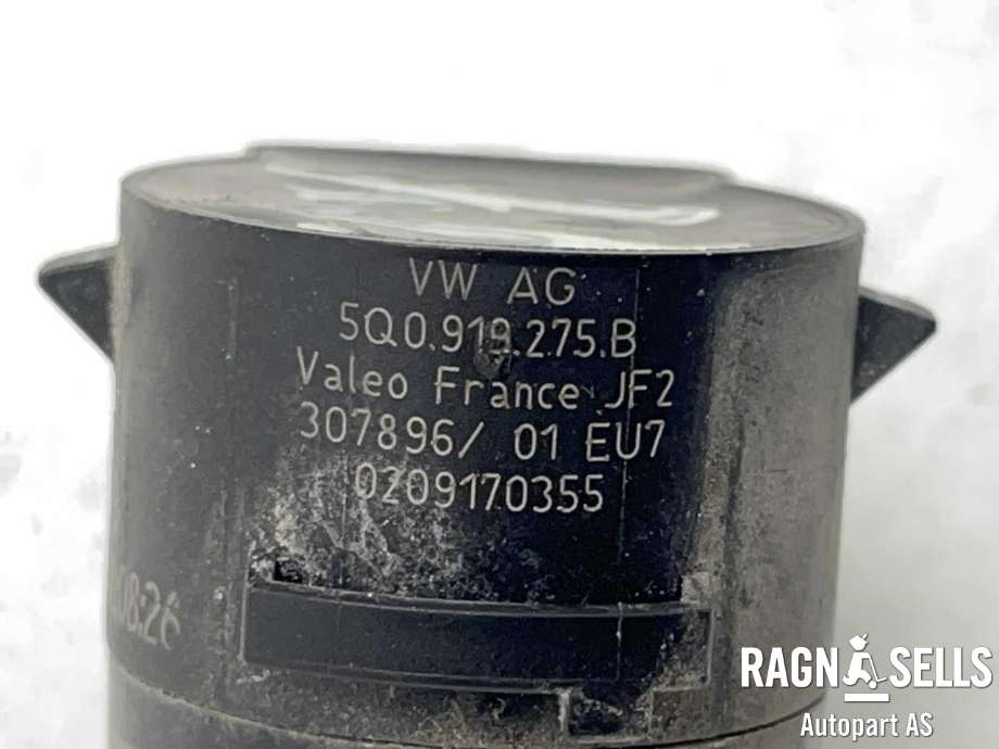 Parkeringssensor foran til VW Passat 2015-2019 (Fase 1) (B8) (B8) (VALEO|5Q0919275B|307896|)