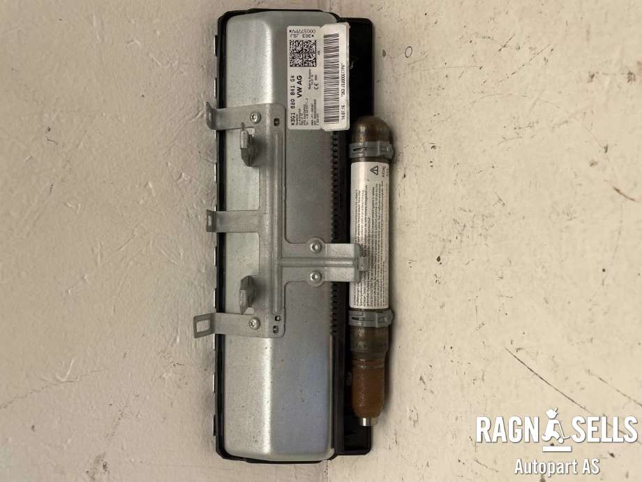 Airbag kne til VW Passat 2015-2019 (Fase 1) (B8) (B8) (3G1880841G|F 3G1 880 841 G|)