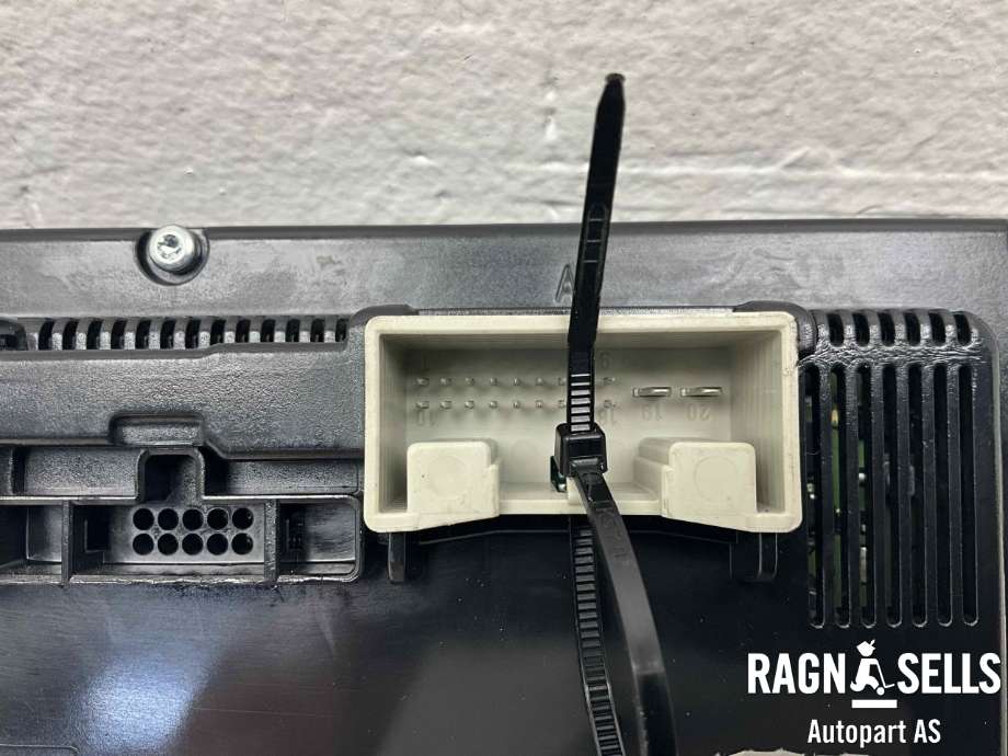 Varmeapparat betjening til VW Tiguan 2011-2016 (Type I, Fase 2)  (5K0907044GM|5HB00974693|5K0 907 044 HD)