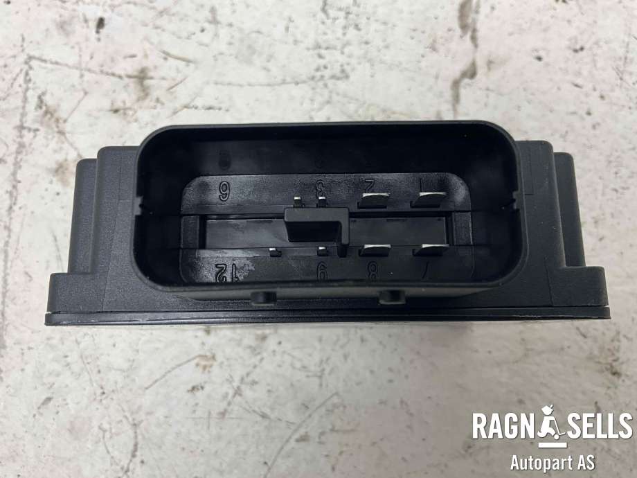 Styreenhet diverse til VW Tiguan 2011-2016 (Type I, Fase 2)  (HELLA|3AA 919 041 A|8ES01045220|)