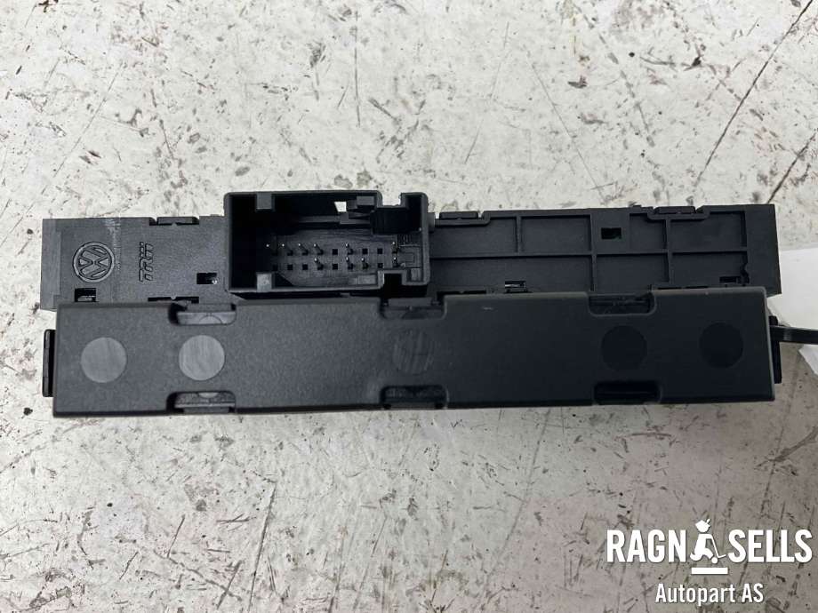 Bryter Antispinn til VW Tiguan 2011-2016 (Type I, Fase 2)  (5N1927132T|5N0 927 553|)
