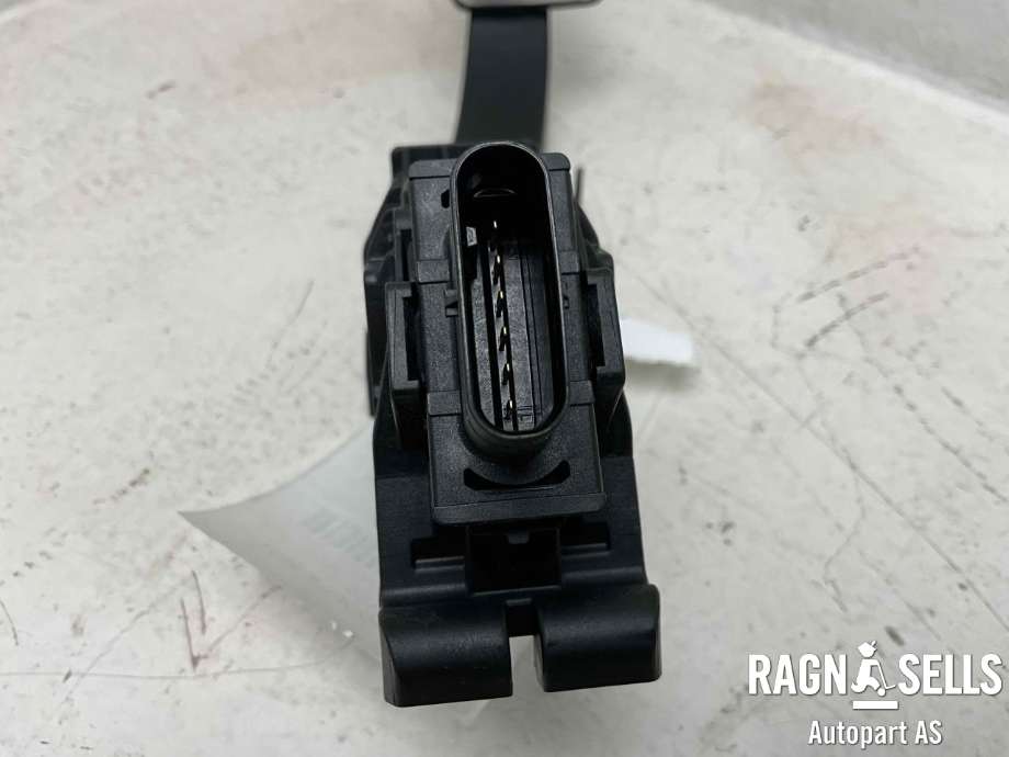 Pedal gass til Tesla Model Y 2021-2024 (Type I)  (762321156534|6PV01402100|)