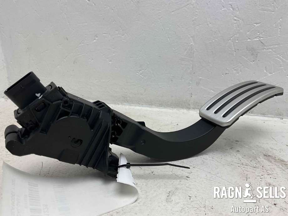Pedal gass til Tesla Model Y 2021-2024 (Type I)  (762321156534|6PV01402100|)