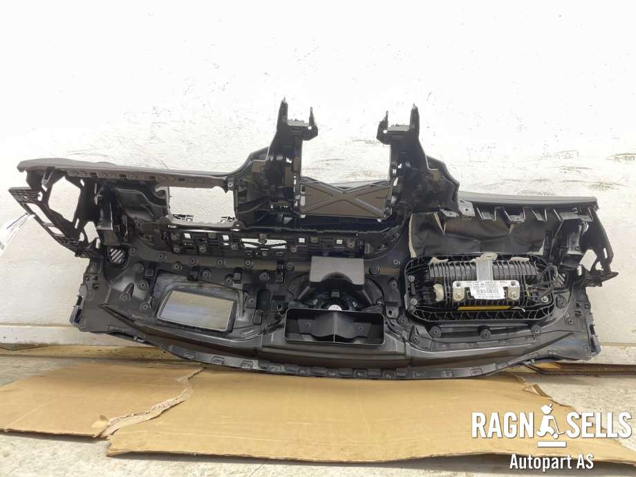 Dashbord til Mercedes EQC 2019-->>  (A 293 680 55 01|)