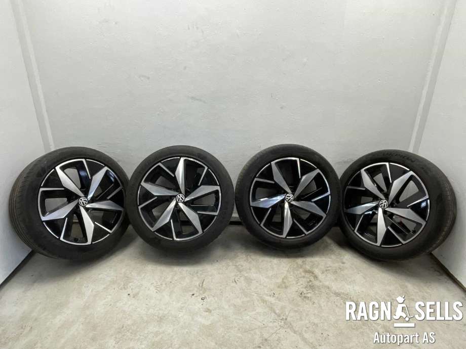 Hjulsett aluminium sommer til VW ID.4 2020-->> (PIRELLI|5X112/ET45/57.1|235/50R20|11A601025G)