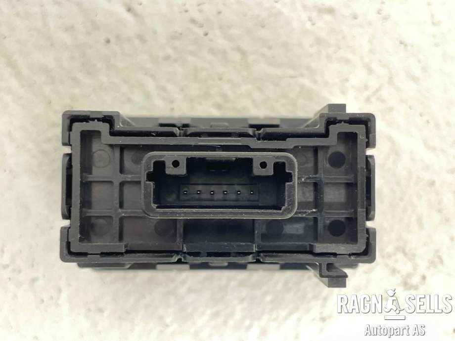 Bryter diverse til Toyota RAV4 2016-2019 (Type IV, Fase 2)  (8497042090|)