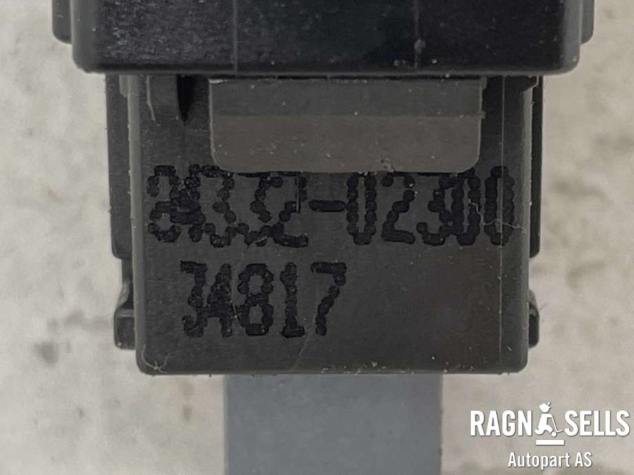 Bryter nødblink til Toyota Auris 2015-2019 (Type II, Fase 2)  (8433202300|)