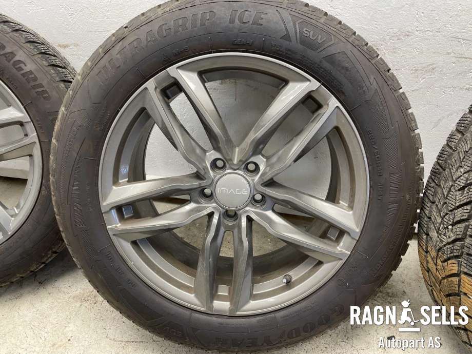 Hjulsett aluminium vinter til Ford Mustang Mach-e 2020-->> (GOODYEAR|5X108/ET47/63.3|225/60R18|)