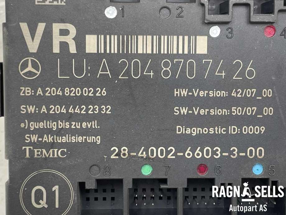 Styreenhet dør høyre foran til Mercedes C-Klasse 2007-2011 (Fase 1) (W204) (W204) (A 204 820 74 85|A2048707426|A2048200226|A2044422332|)