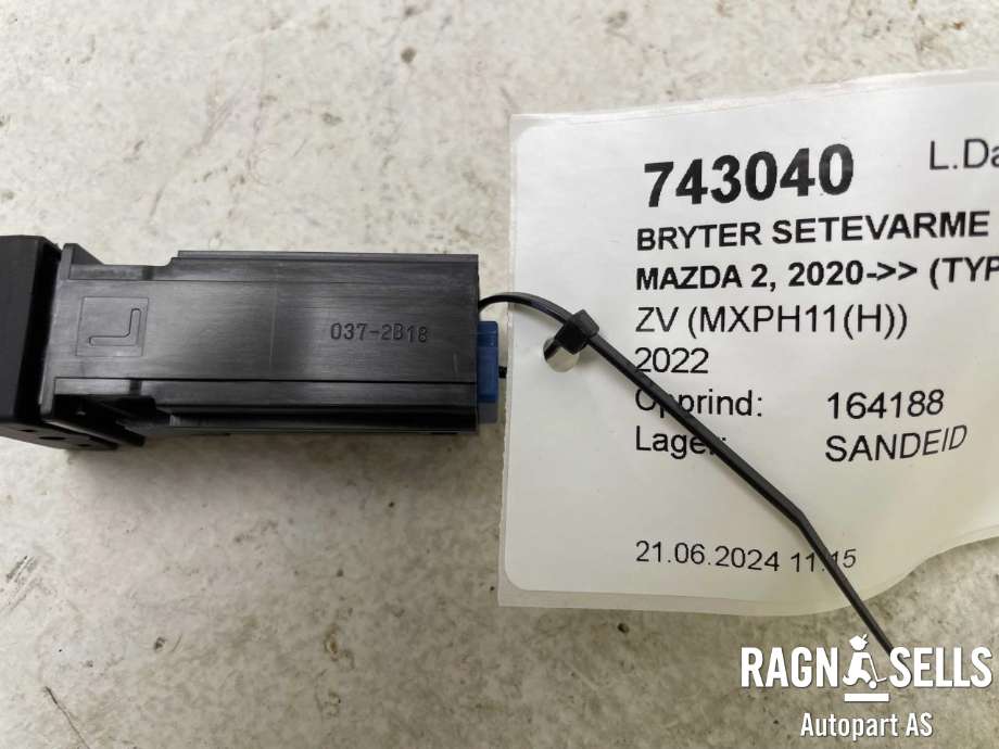 Bryter setevarme til Mazda 2 2020-->> (Type III, Fase 2) (N/A||191962)